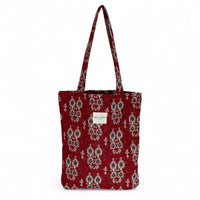 DE LA MUR Tinta geometric jacquard tote bag in red, front view