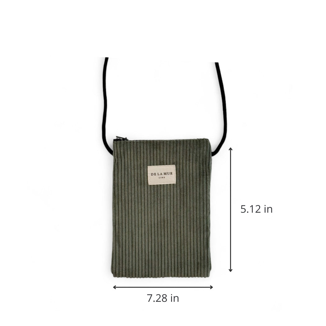 DE LA MUR Tree corduroy phone sleeve dimensions diagram, 7.28 by 5.12 inches