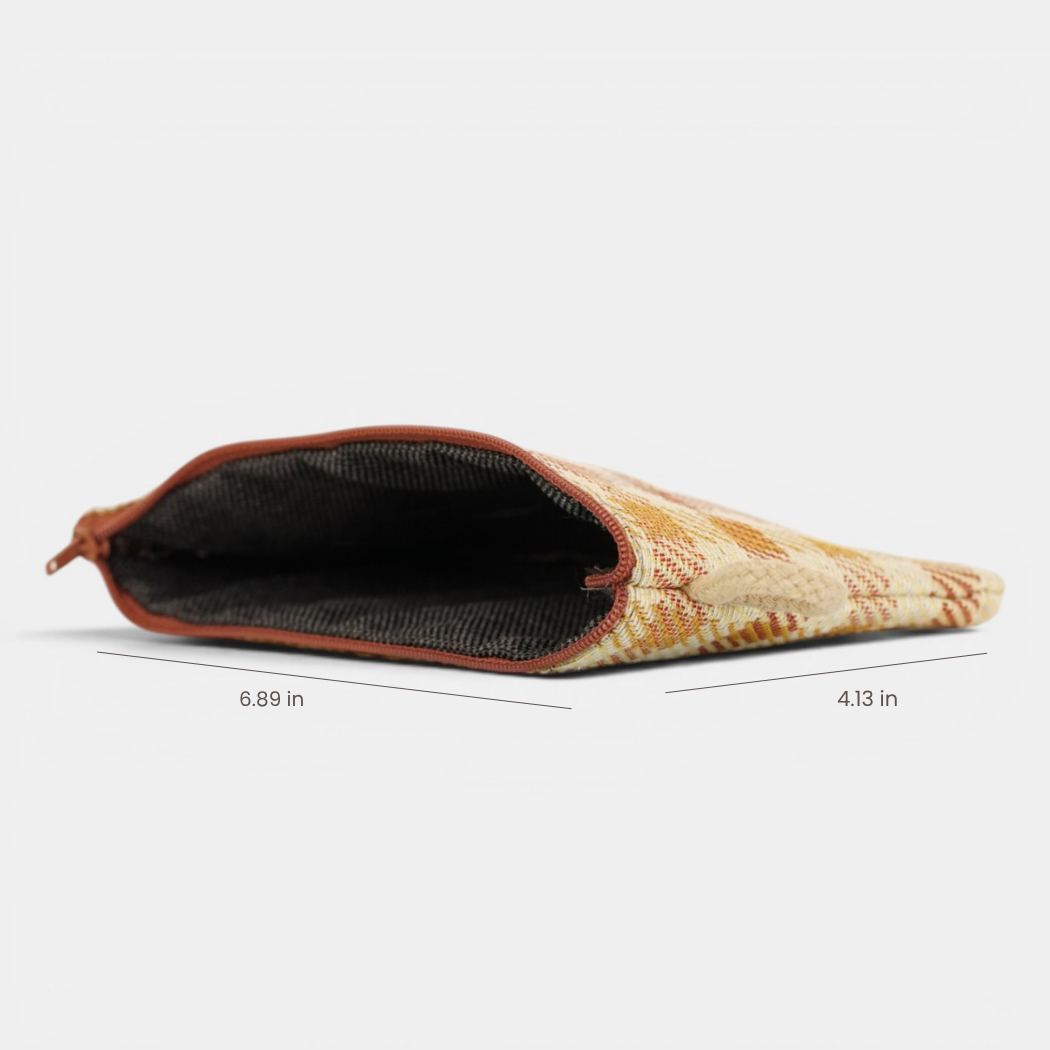 Open DE LA MUR Zia coin purse showing lined interior with 6.89 x 4.13 in dimensions