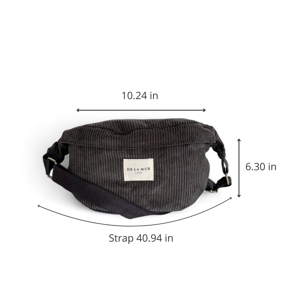 DE LA MUR Boni corduroy fanny pack dimensions and strap length diagram in inches