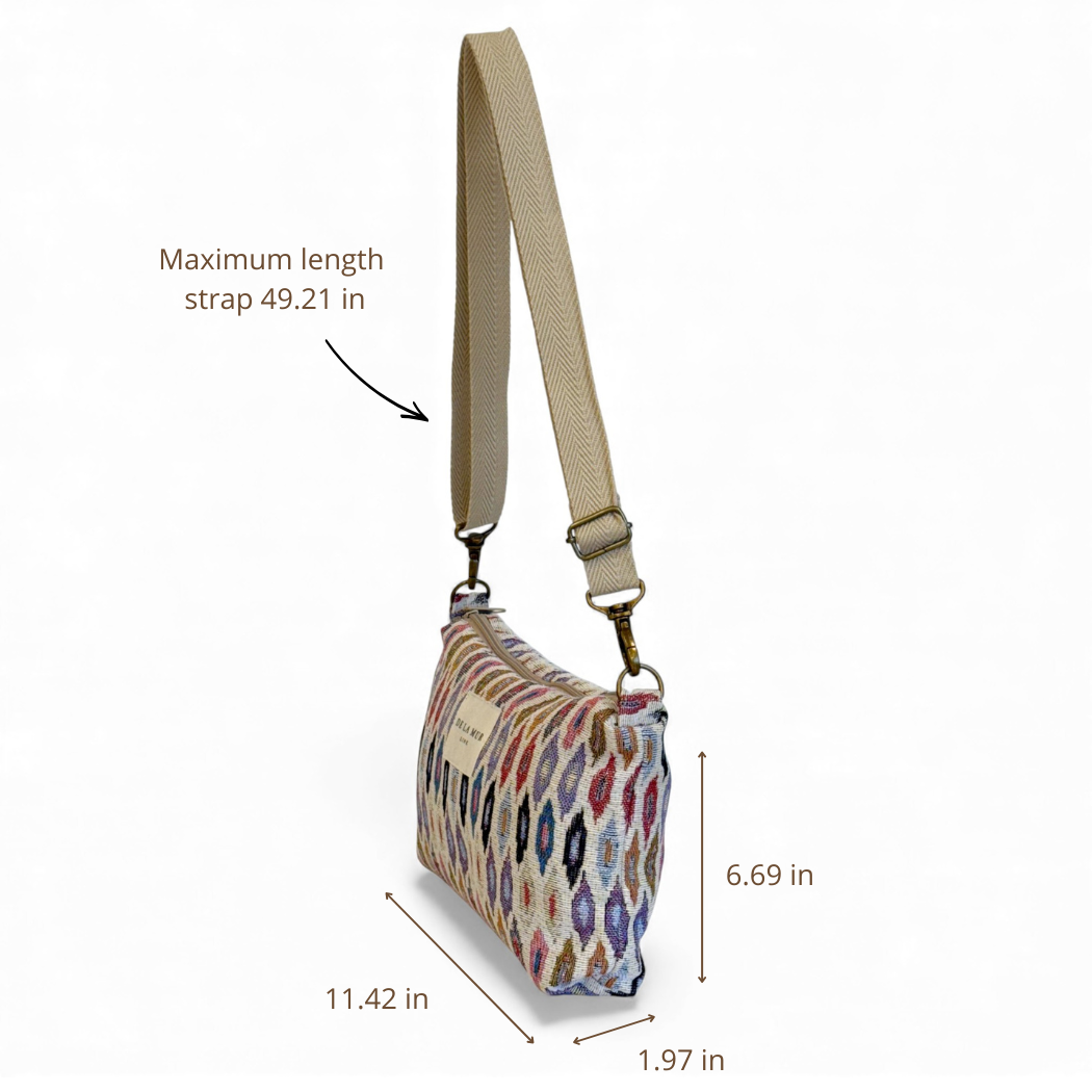 DE LA MUR Urban clutch bag dimensions diagram with strap length in inches