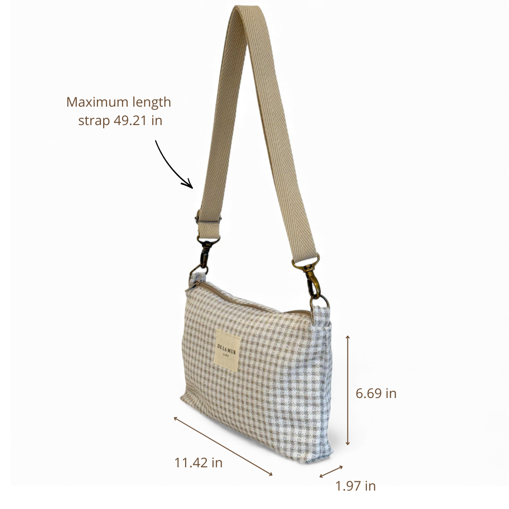 DE LA MUR Vison clutch bag dimensions diagram with strap length in inches