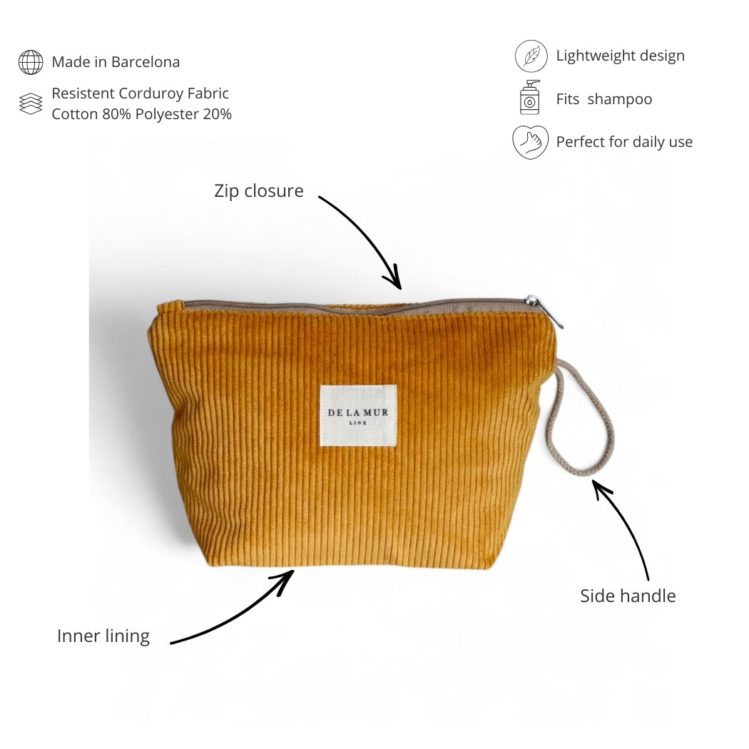 DE LA MUR Taz corduroy bag features: zip closure, side handle and inner lining