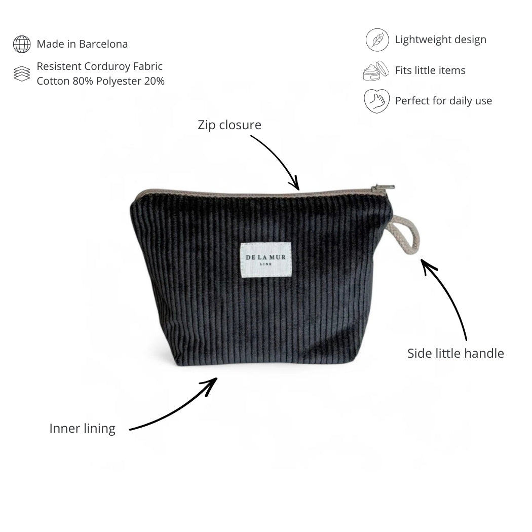 DE LA MUR Boni corduroy bag features: zip closure, side handle and inner lining