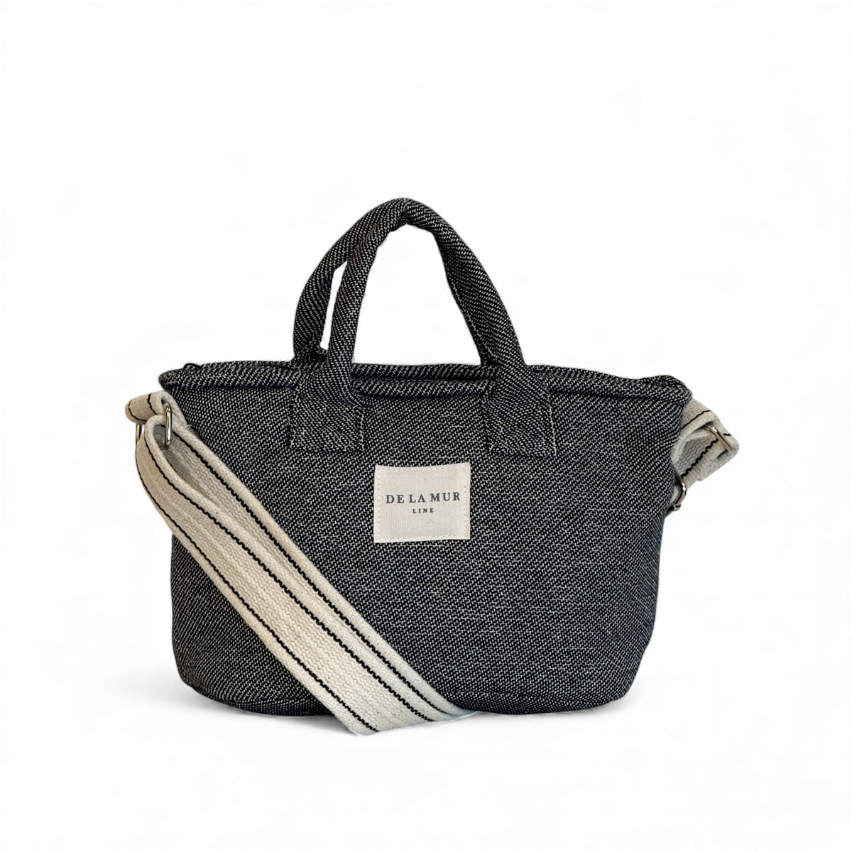 DE LA MUR Sinay herringbone jacquard basket handbag in dark gray, front view with strap