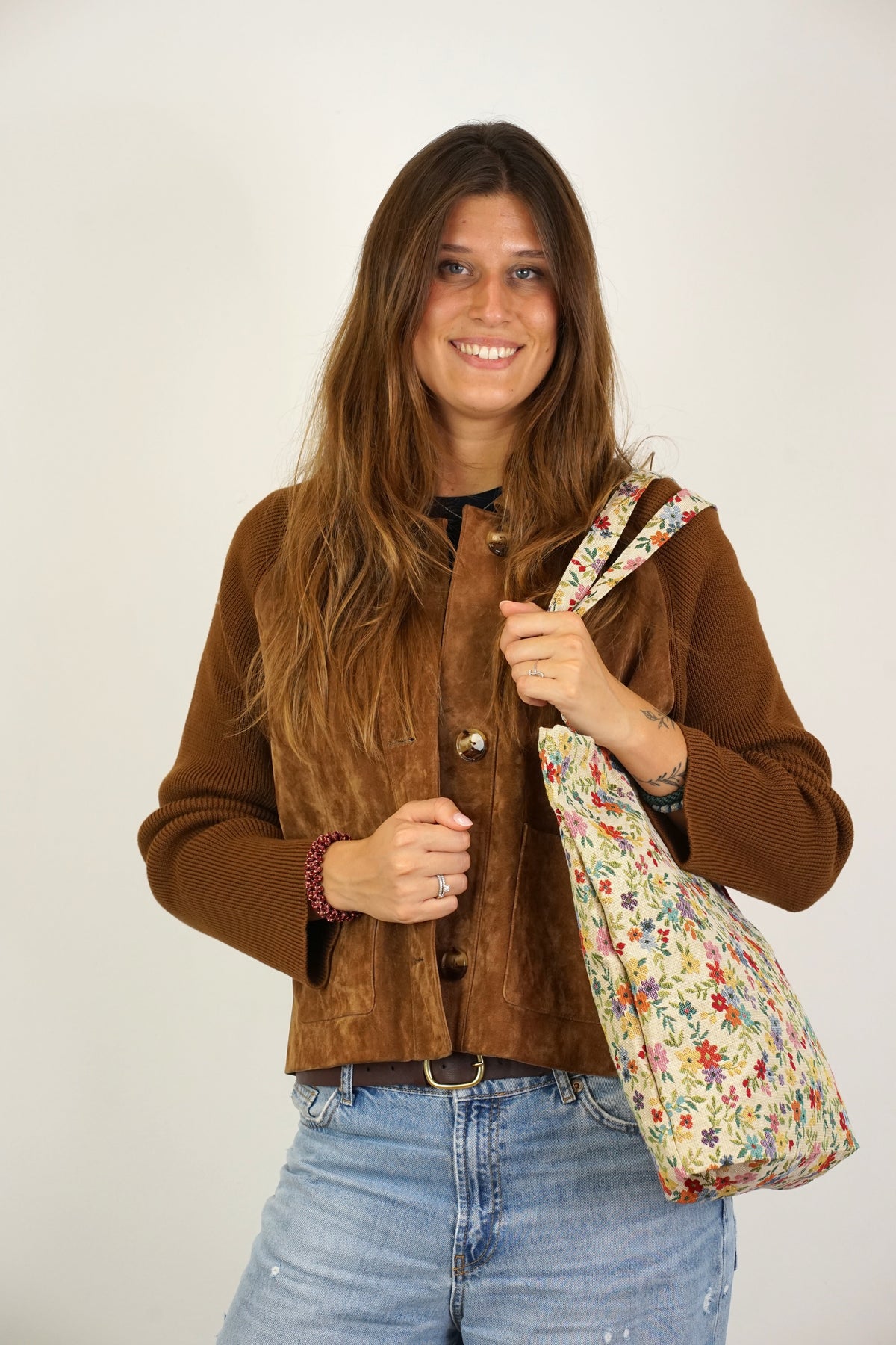DE LA MUR Blum floral jacquard medium zippered tote bag, close-up of the fabric texture