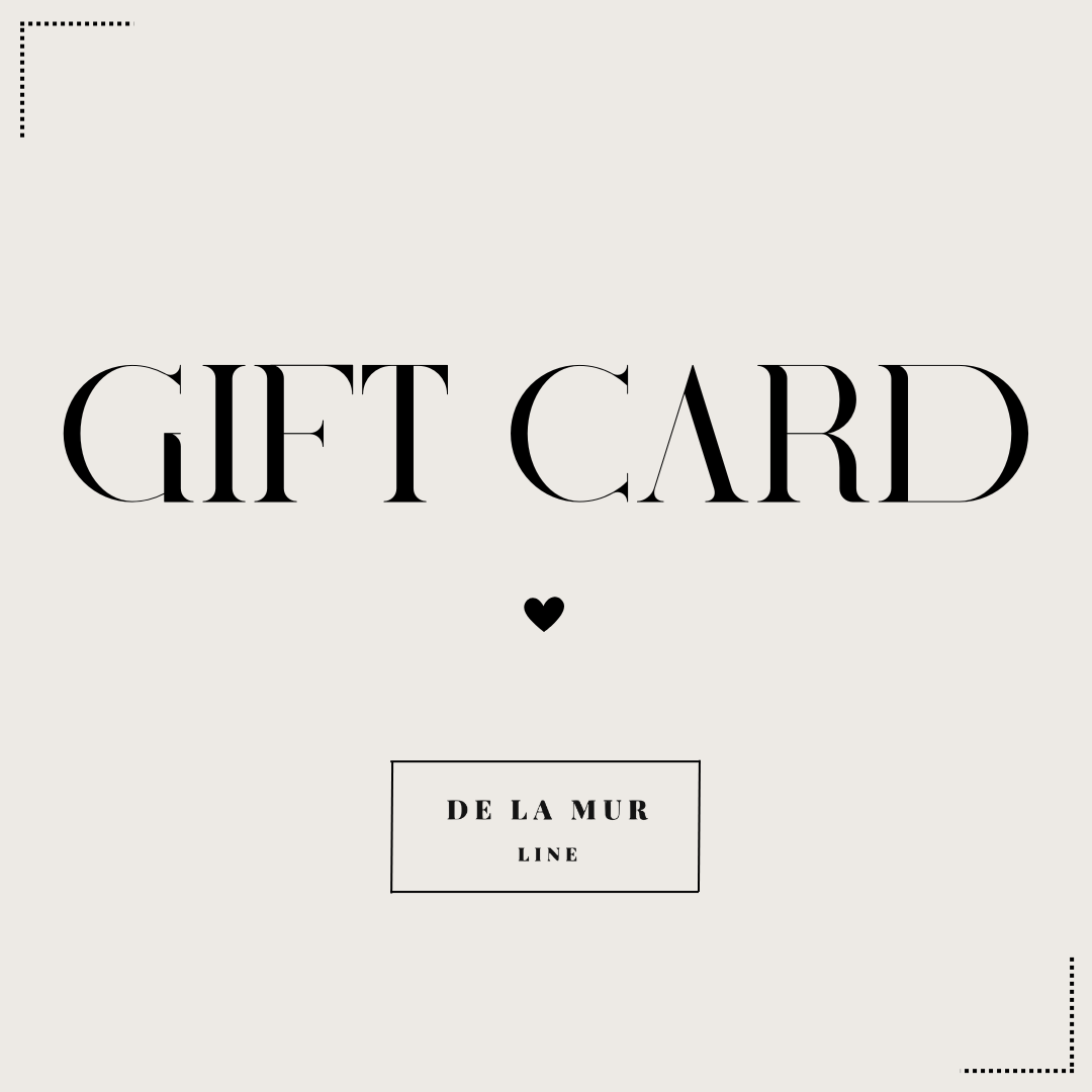 DE LA MUR Line digital gift card with heart and logo on a neutral background