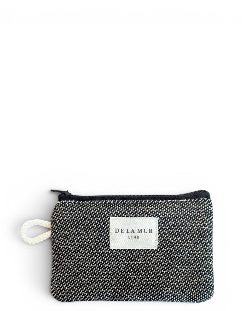 DE LA MUR Sinay jacquard coin purse in natural and black weave, front view