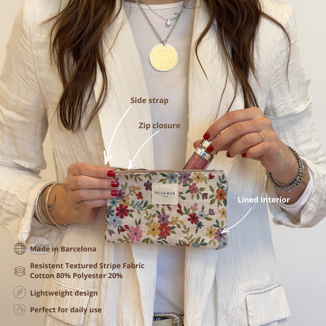 Small Makeup Bag / Coin Purse Blum