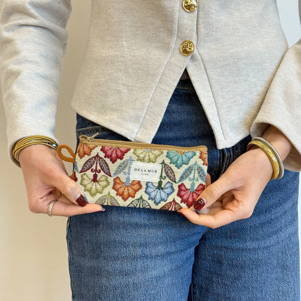 Model with the DE LA MUR Floral Jacquard Glasses Case – Multicolor (Flora)