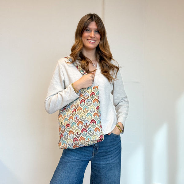 Model with the DE LA MUR Floral Jacquard Medium Zippered Tote Bag – Multicolor (Flora)