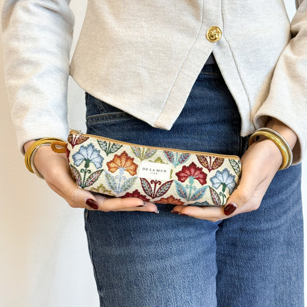 Model with the DE LA MUR Floral Jacquard Pencil Case – Multicolor (Flora)