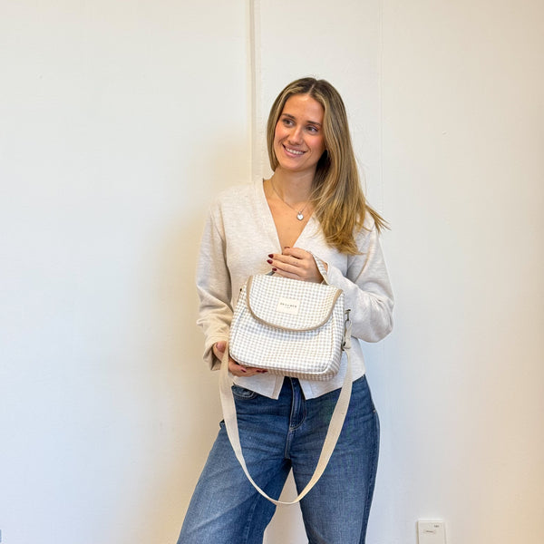 Model with the DE LA MUR Gingham Jacquard Lunch Bag – Beige & Ecru (Vison)