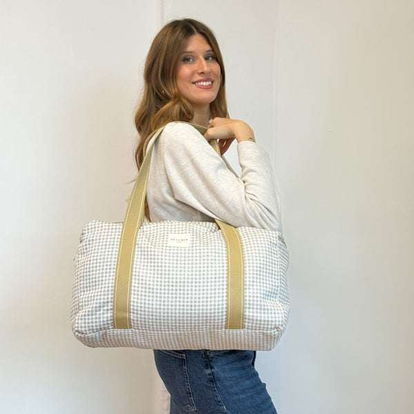 Model with the DE LA MUR Gingham Jacquard Sports Bag – Beige & Ecru (Vison)