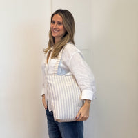 Model with the DE LA MUR Striped Medium Zippered Tote Bag – Lilac & Gold (Lulil)