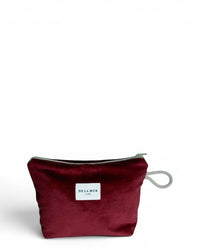 DE LA MUR Bore makeup bag in burgundy velvet, front view